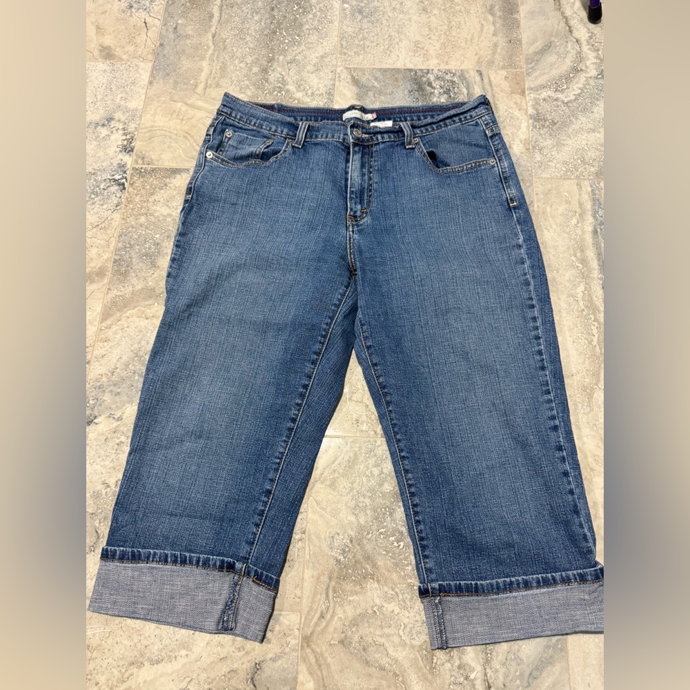 Levi's Denim Capri Pants